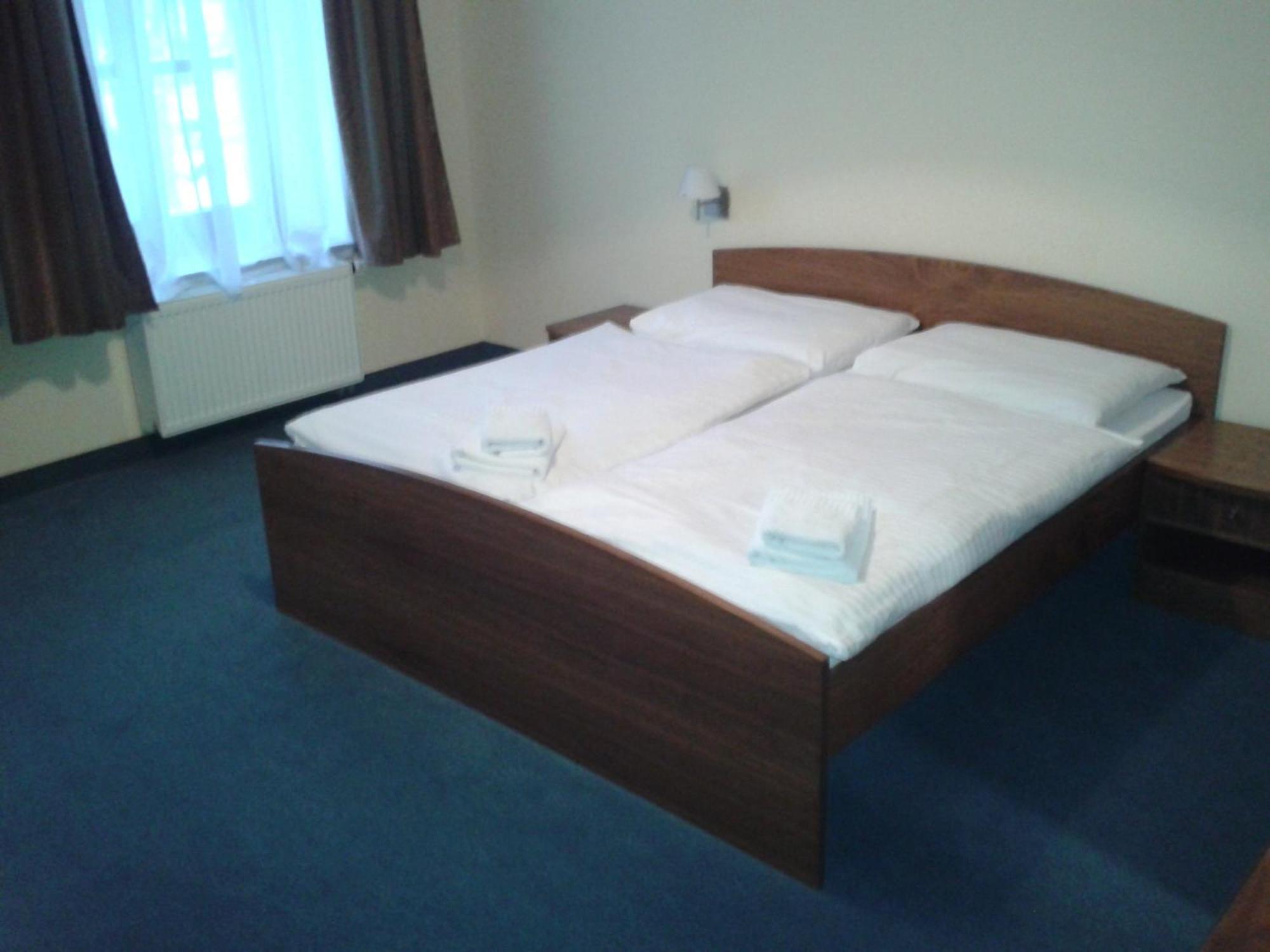 Parkhotel Centrum Спішська Нова Весь Екстер'єр фото
