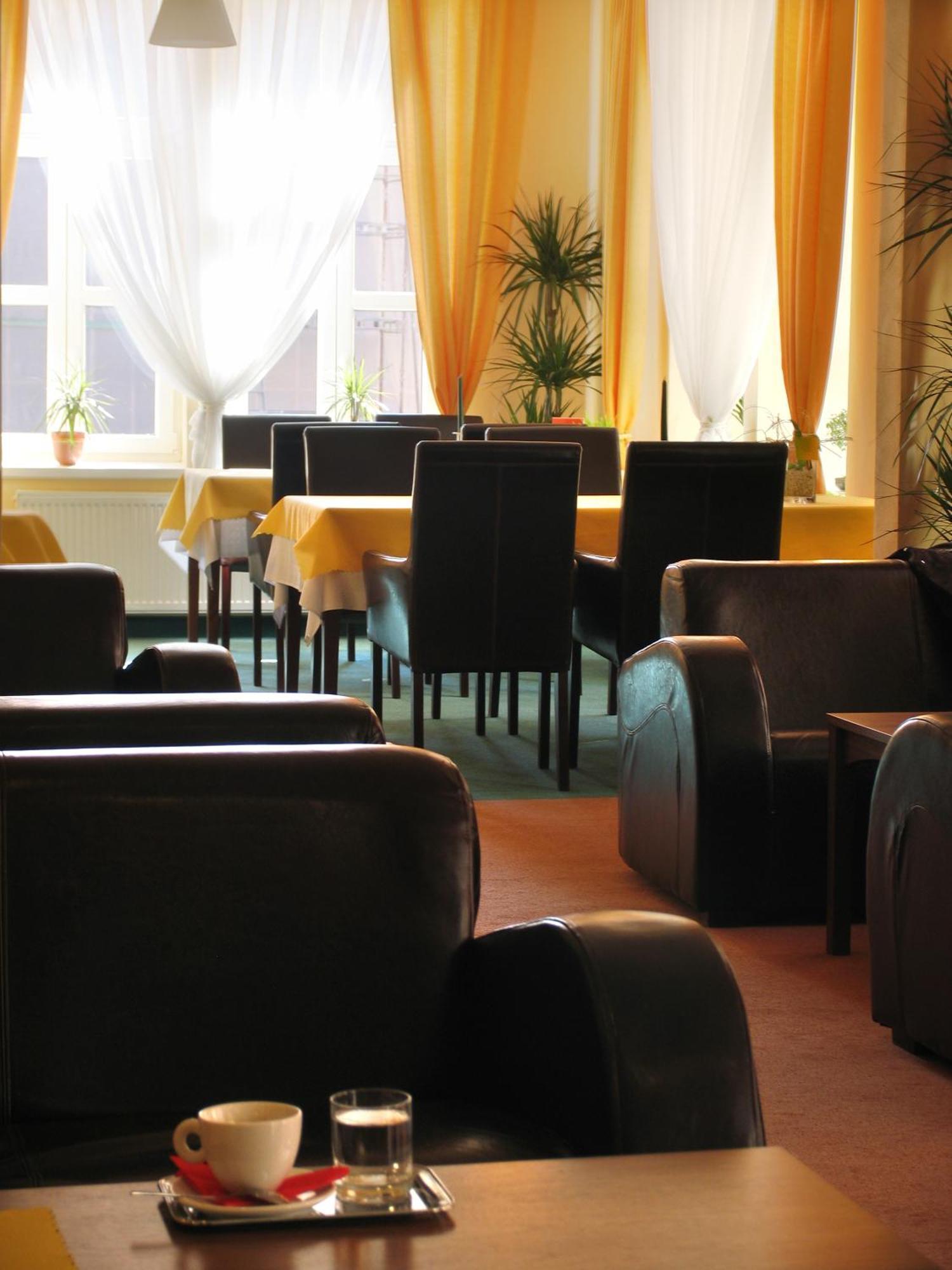 Parkhotel Centrum Спішська Нова Весь Екстер'єр фото